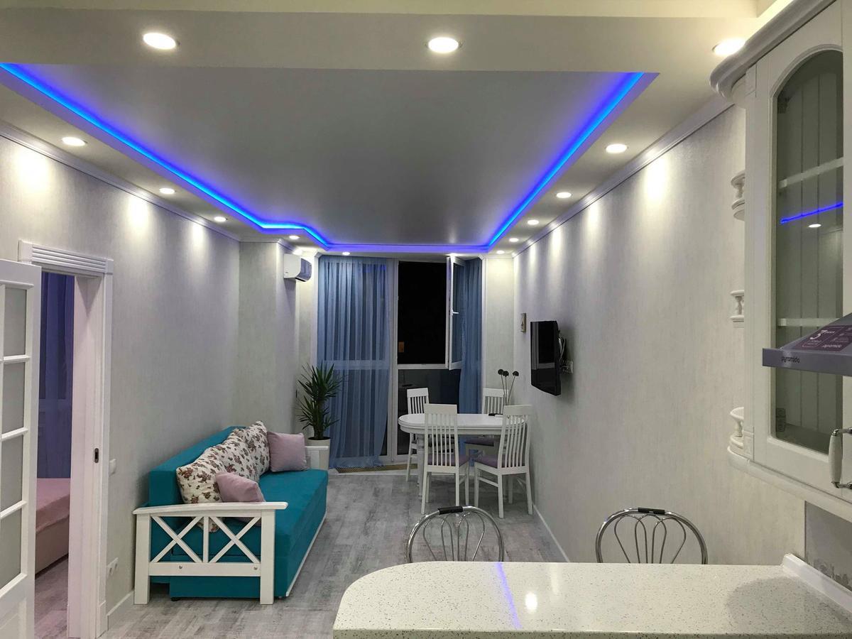 Luxe Apartment On Drahomanova Kyiv Exterior photo