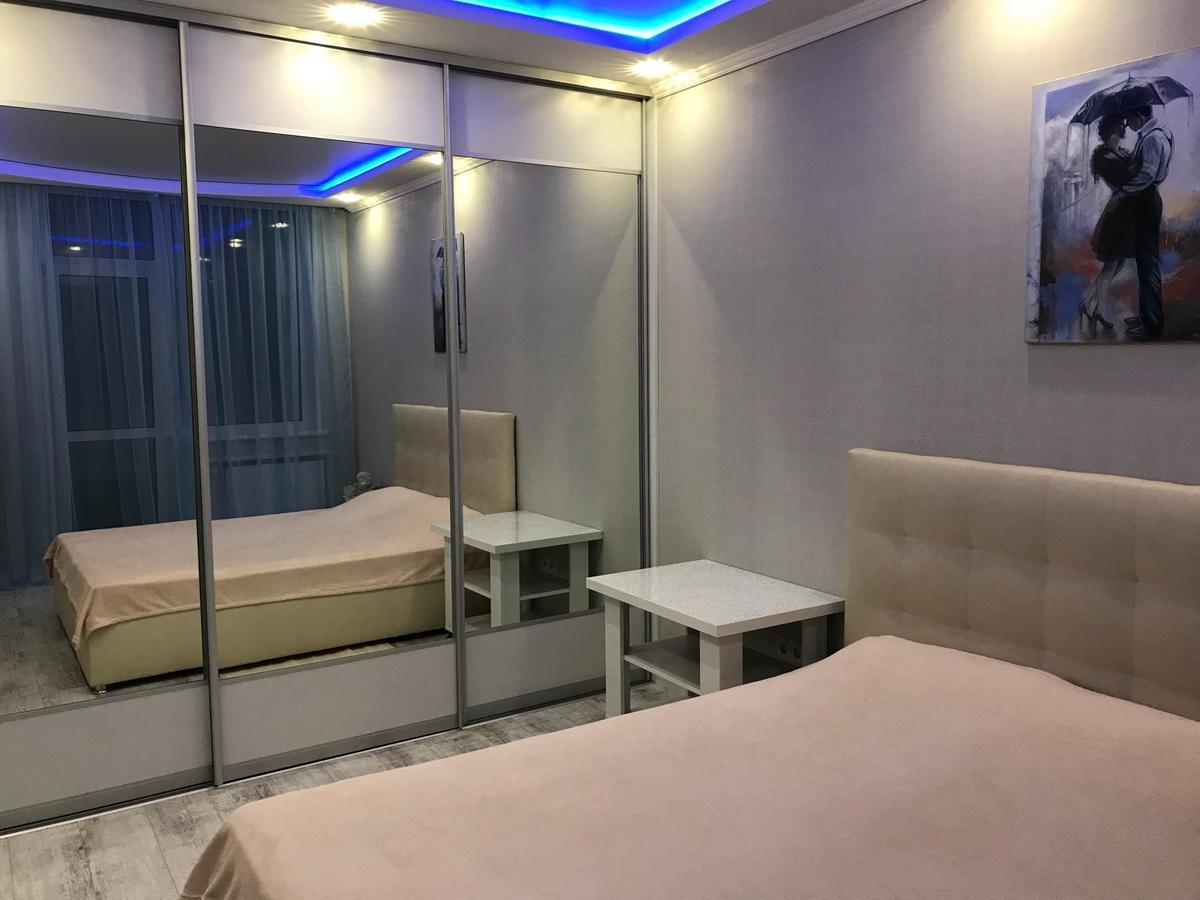 Luxe Apartment On Drahomanova Kyiv Exterior photo